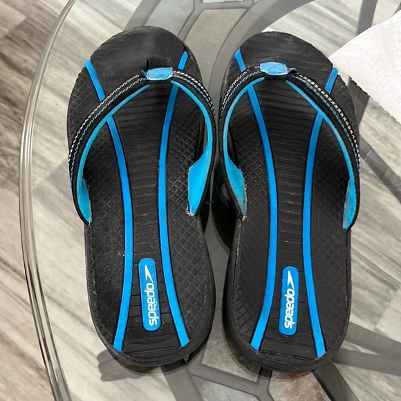 🩴SPEEDO FLIP FLOPS FOR WOMEN SIZE 8 CUSHIONED FOOT BED BLACK & BLUE GREAT COND. - Picture 2 of 9